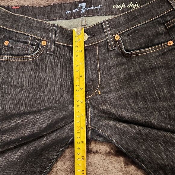 Dark wash 7 for all mankind Dojo crops size 27! - Picture 9 of 11
